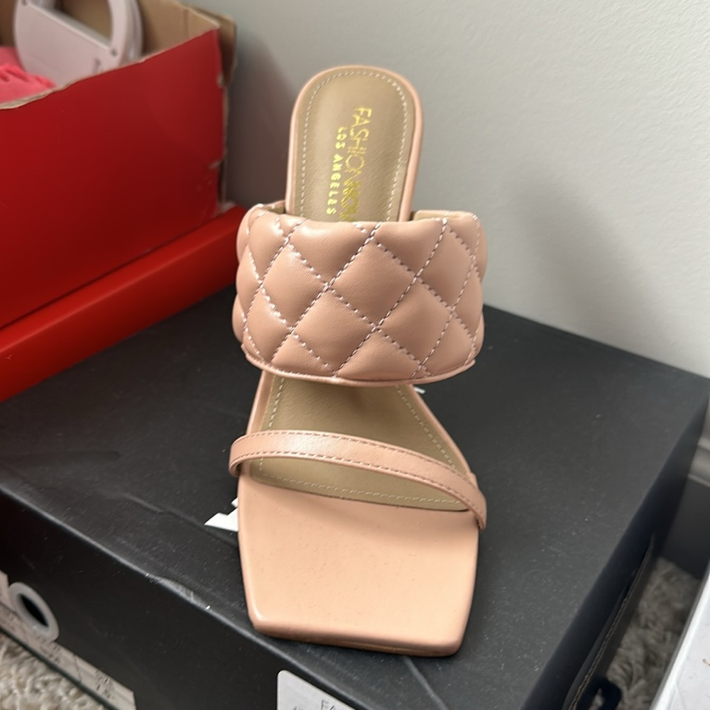 Must Have Heels!! - Picture 2 of 5